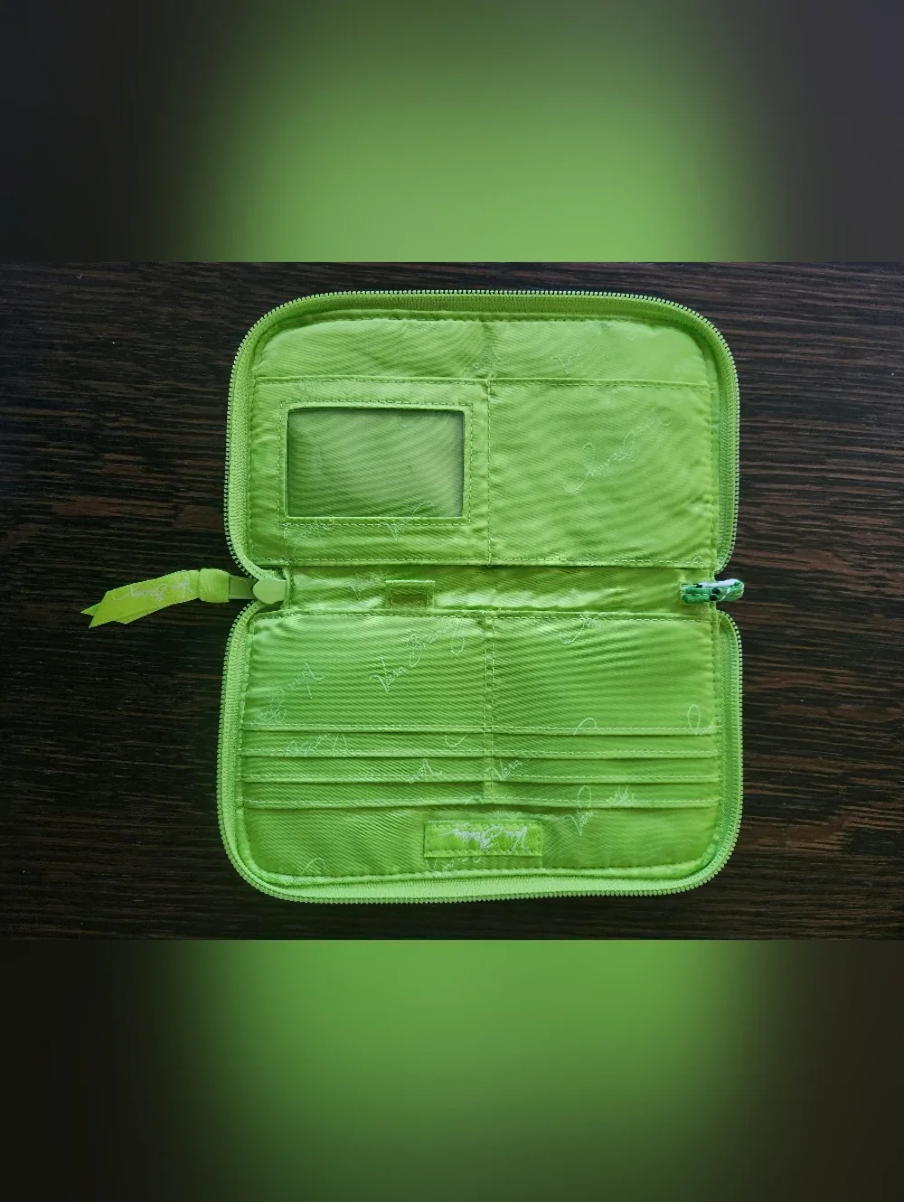 Vera Bradley "Limes Up" Wallet EUC $19 - Picture 3 of 6